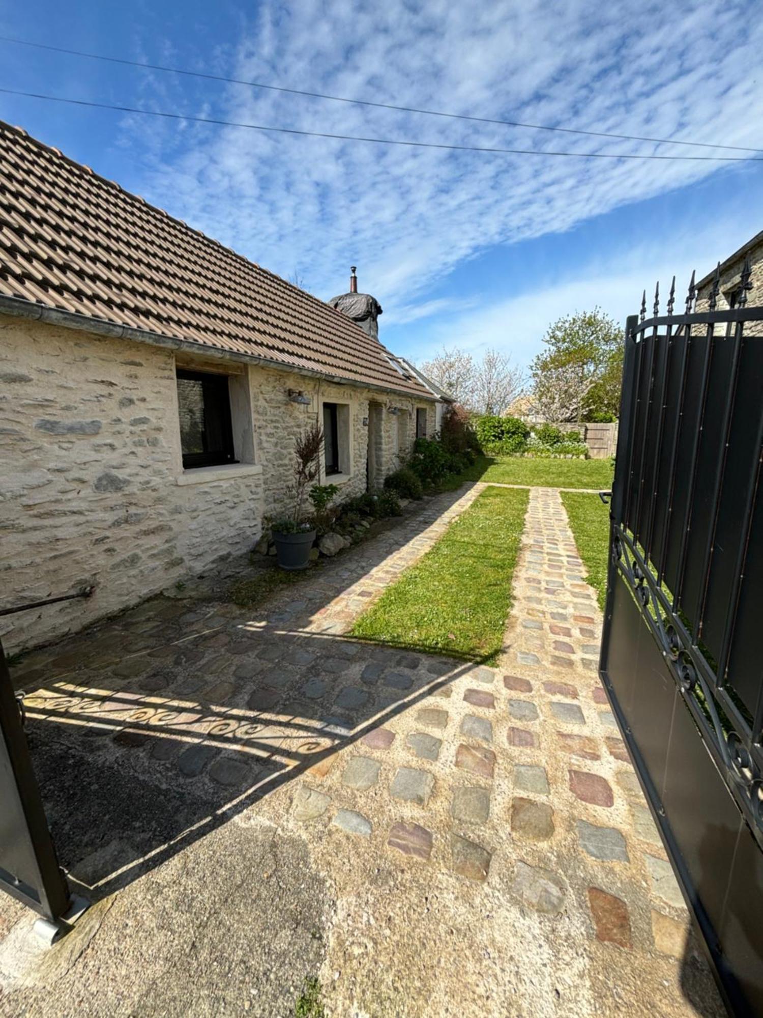 Gite La Fontaine Des Pres Cherbourg-en-Cotentin Εξωτερικό φωτογραφία